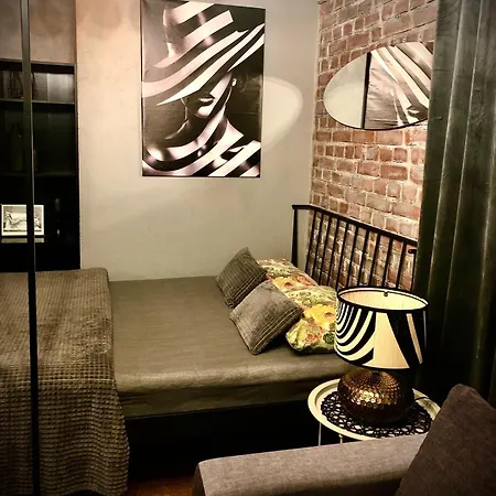 Happy House A Grey 클라이페다