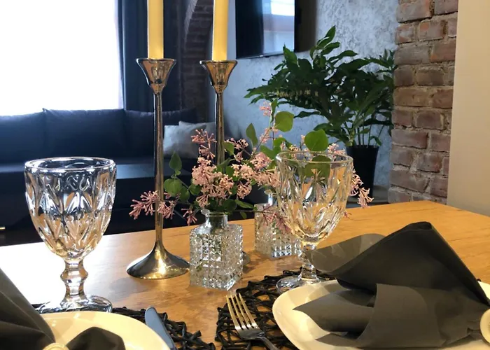 Happy House A Grey *