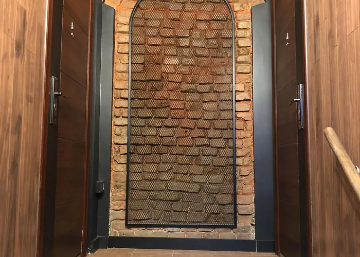 Happy House A Grey Apartment