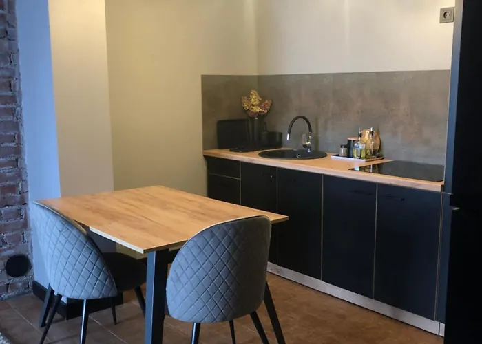 Happy House A Grey Apartment