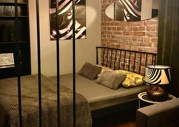 Happy House A Grey Apartment